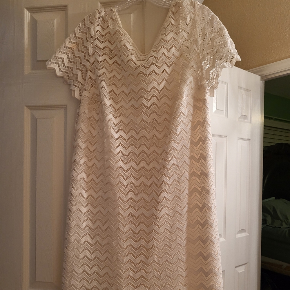 Womens cream lacey dress. So cute and ready for spring